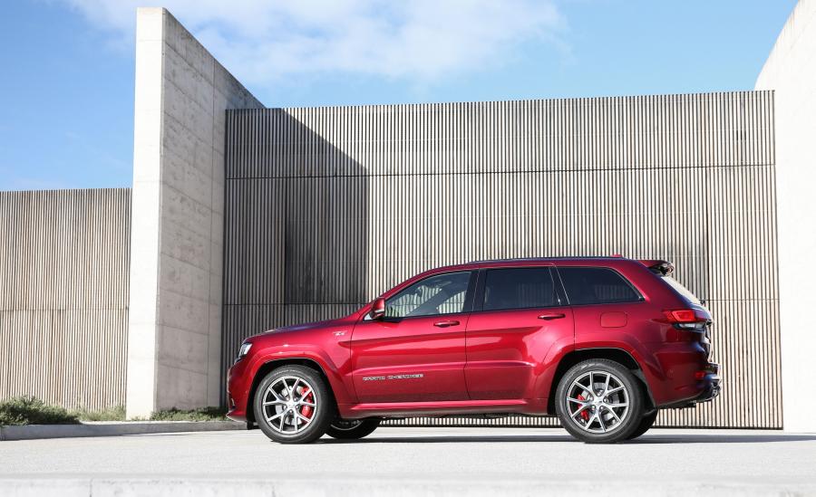  Jeep Grand Cherokee SRT 2017 года  (AU) (фото 16 из 40)